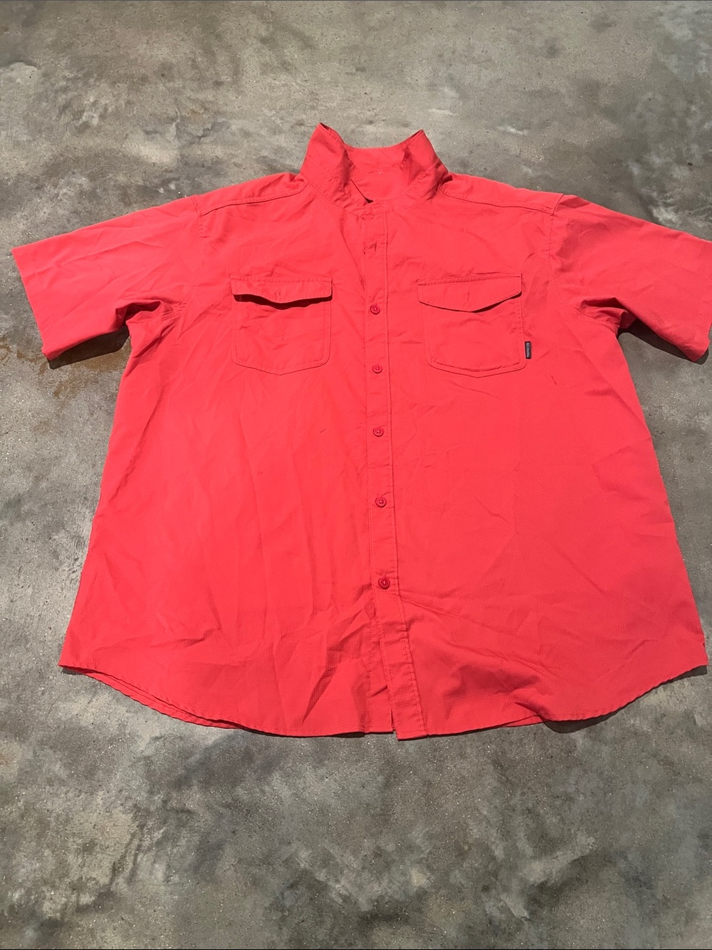 Columbia Men's Coral Button-Down Short Sleeve Shirt